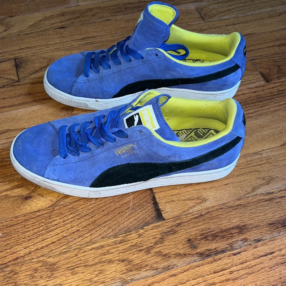 Puma Women’s blue suede sneakers EUC size 11